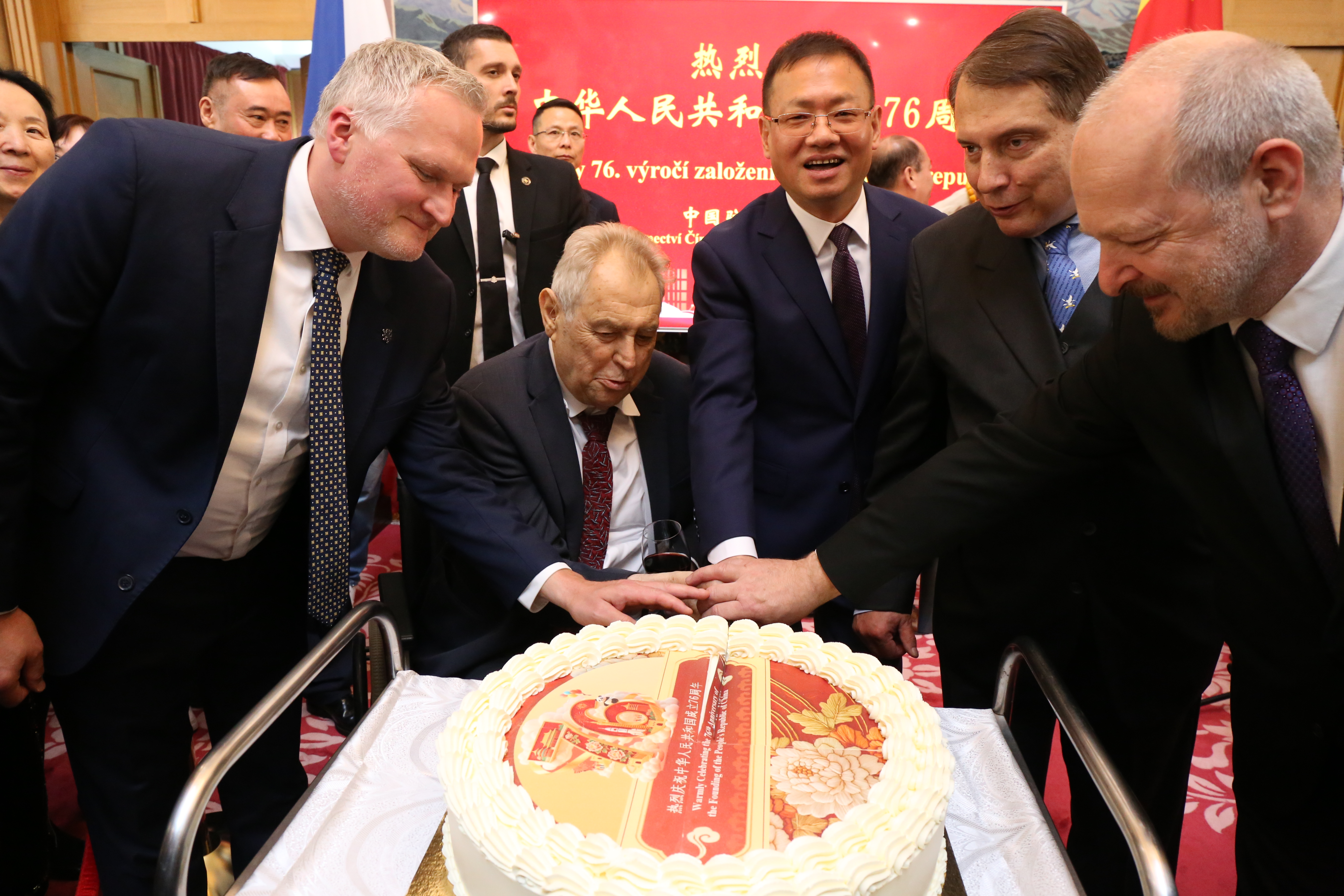 微信图片_20250915151231.jpg
